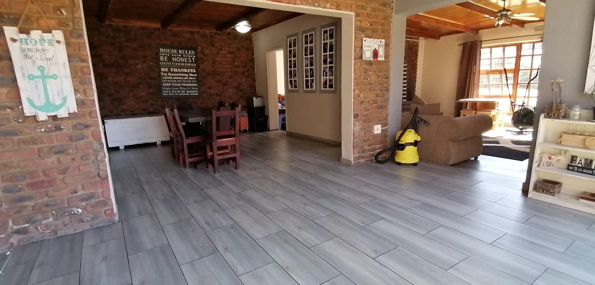 4 Bedroom House For Sale in Brackenhurst RE/MAX™ of Southern Africa