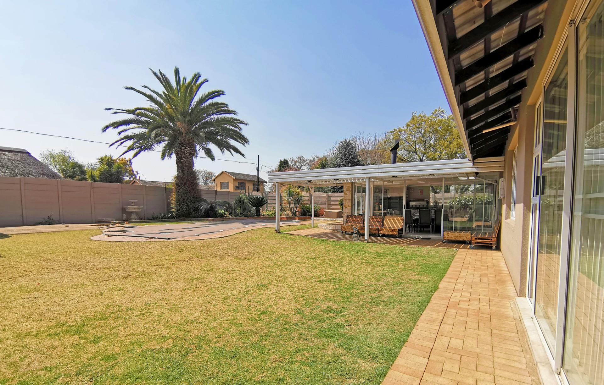 3 Bedroom House For Sale in Randhart RE/MAX™ of Southern Africa