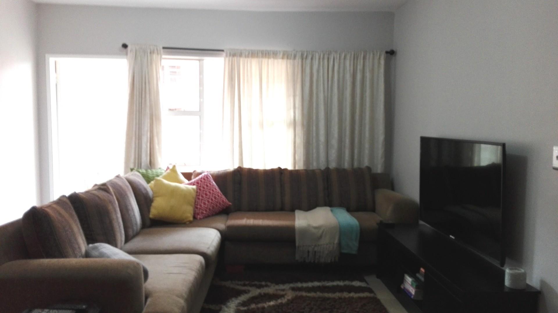 2 Bedroom Townhouse For Sale in Boksburg Central RE/MAX™ of Southern