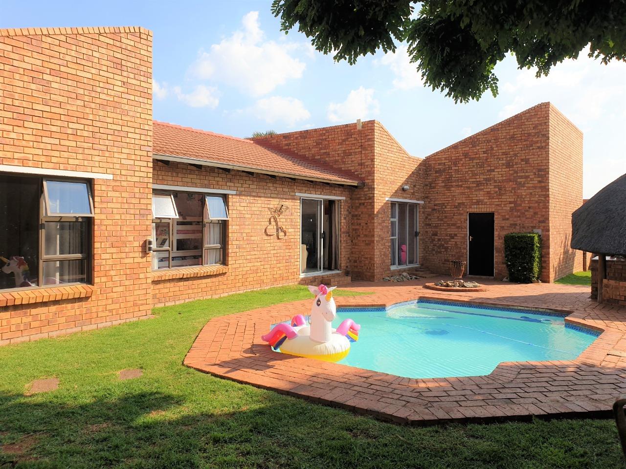 Property and houses for sale in Parkrand, Boksburg RE/MAX