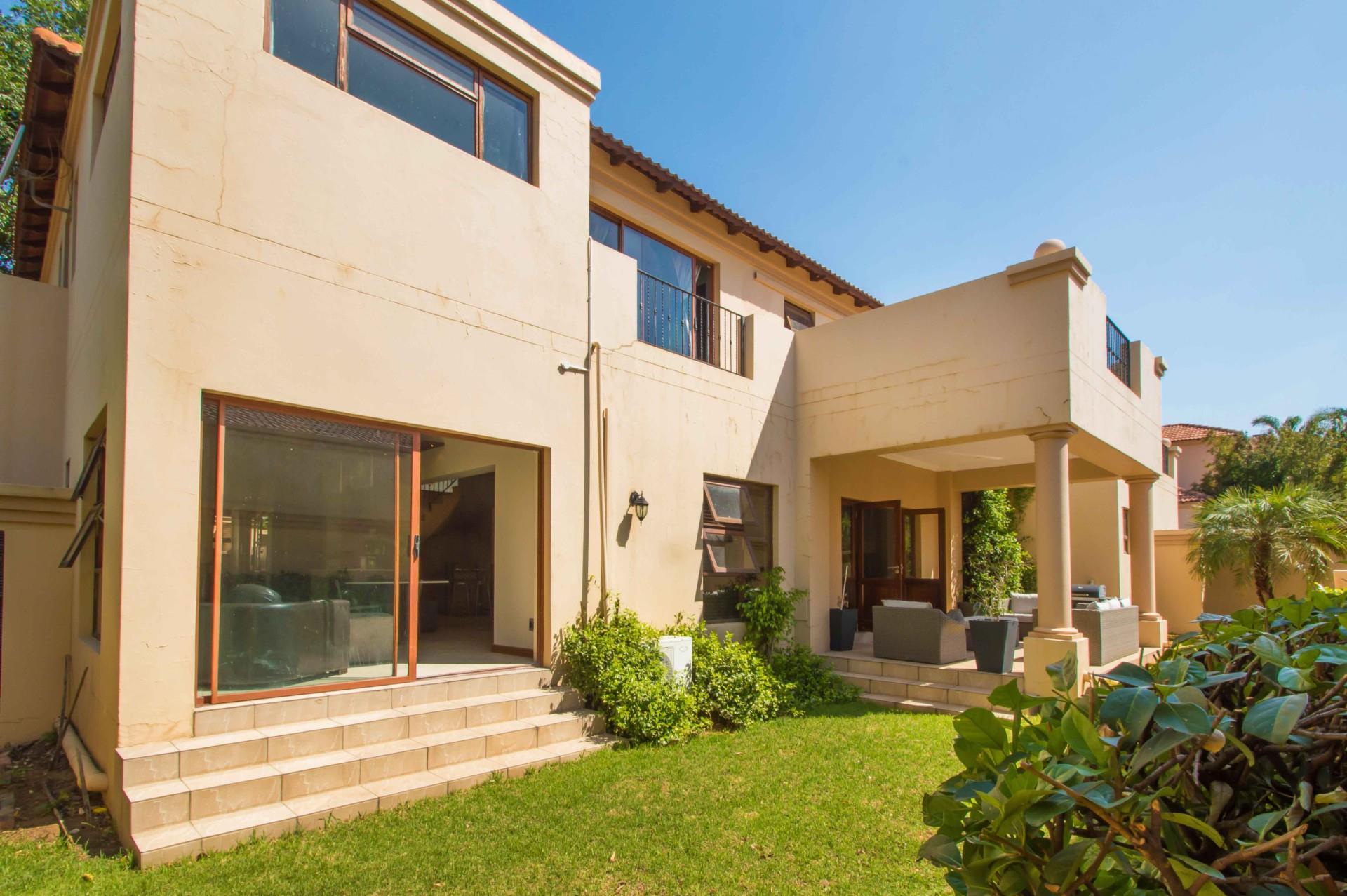 4 Bedroom House For Sale in Sandown RE/MAX™ of Southern Africa