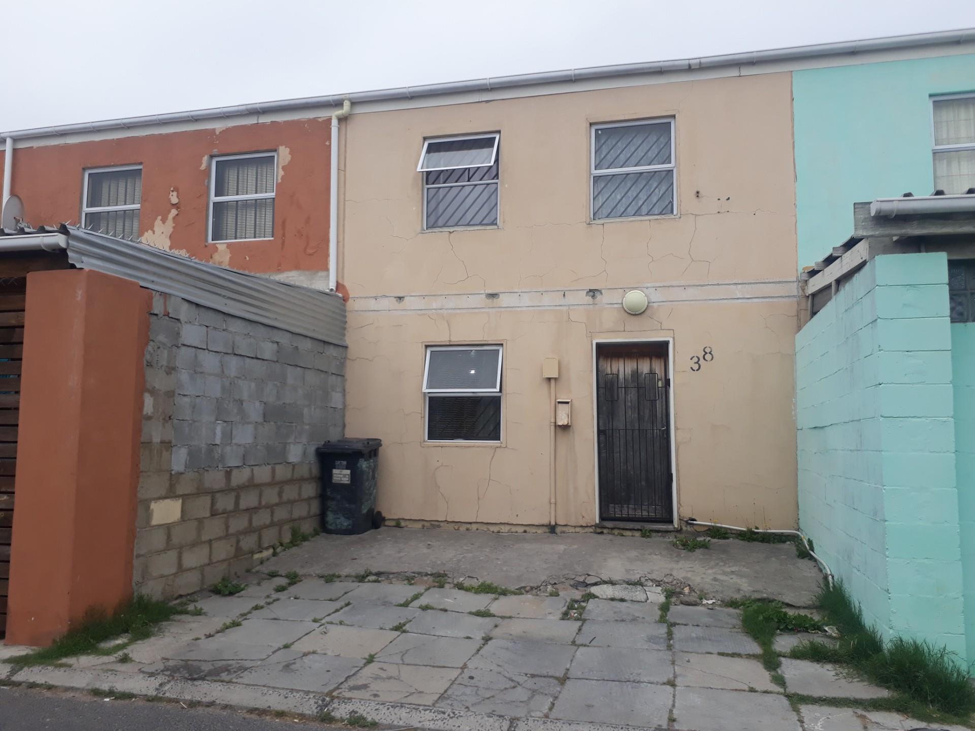 Property for sale in Hanover Park RE/MAX™ of Southern Africa