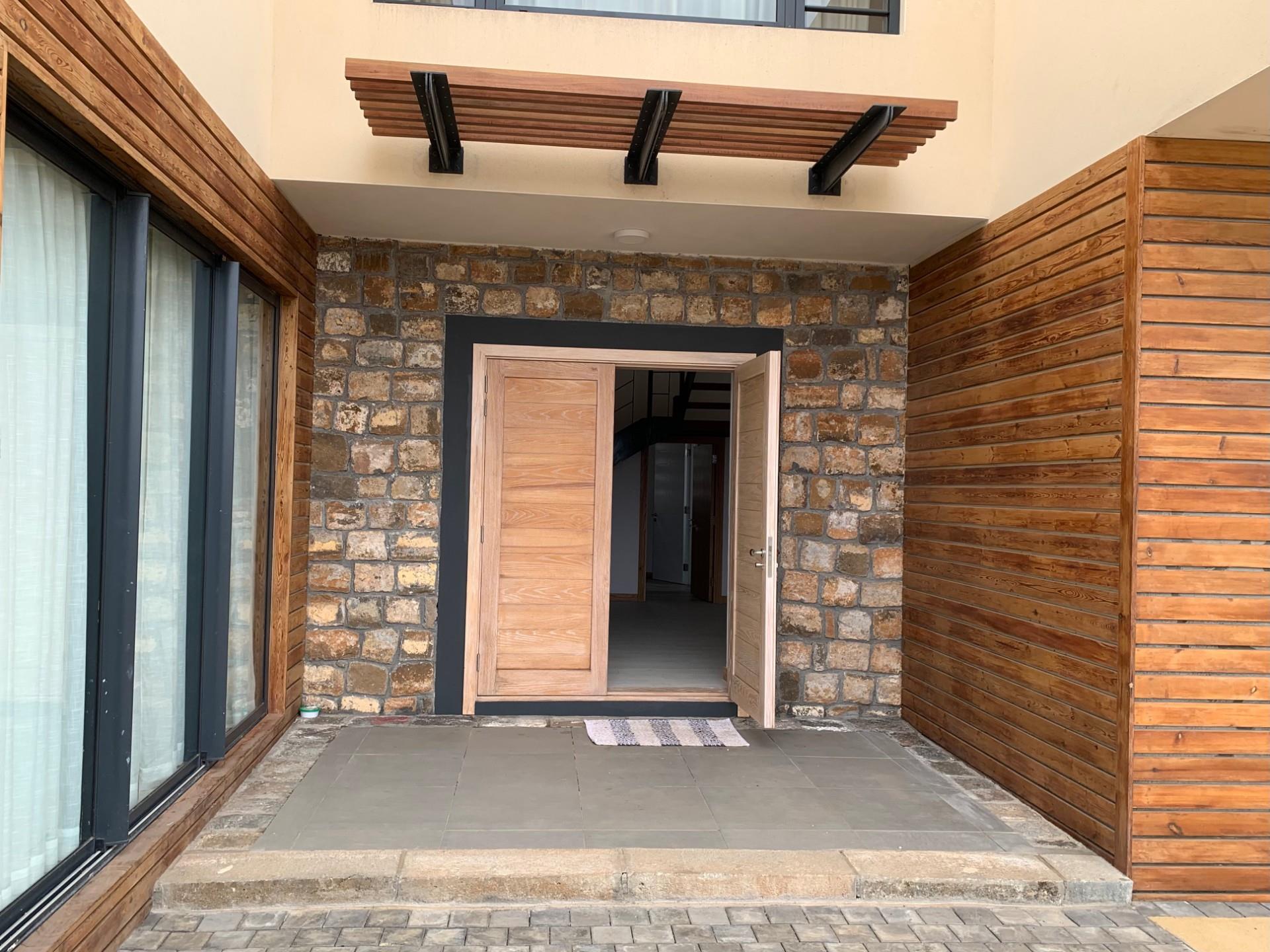 4 Bedroom House For Sale in Flic En Flac RE/MAX™ of Southern Africa