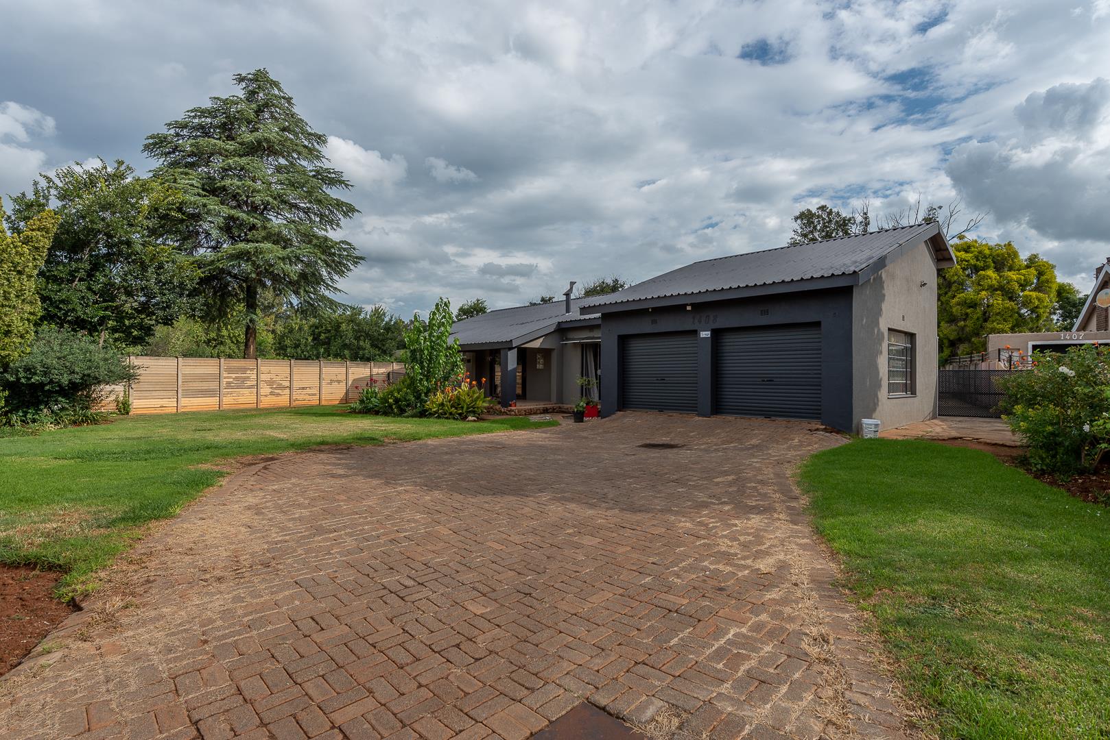 5 Bedroom House For Sale in Henley On Klip RE/MAX™ of Southern Africa