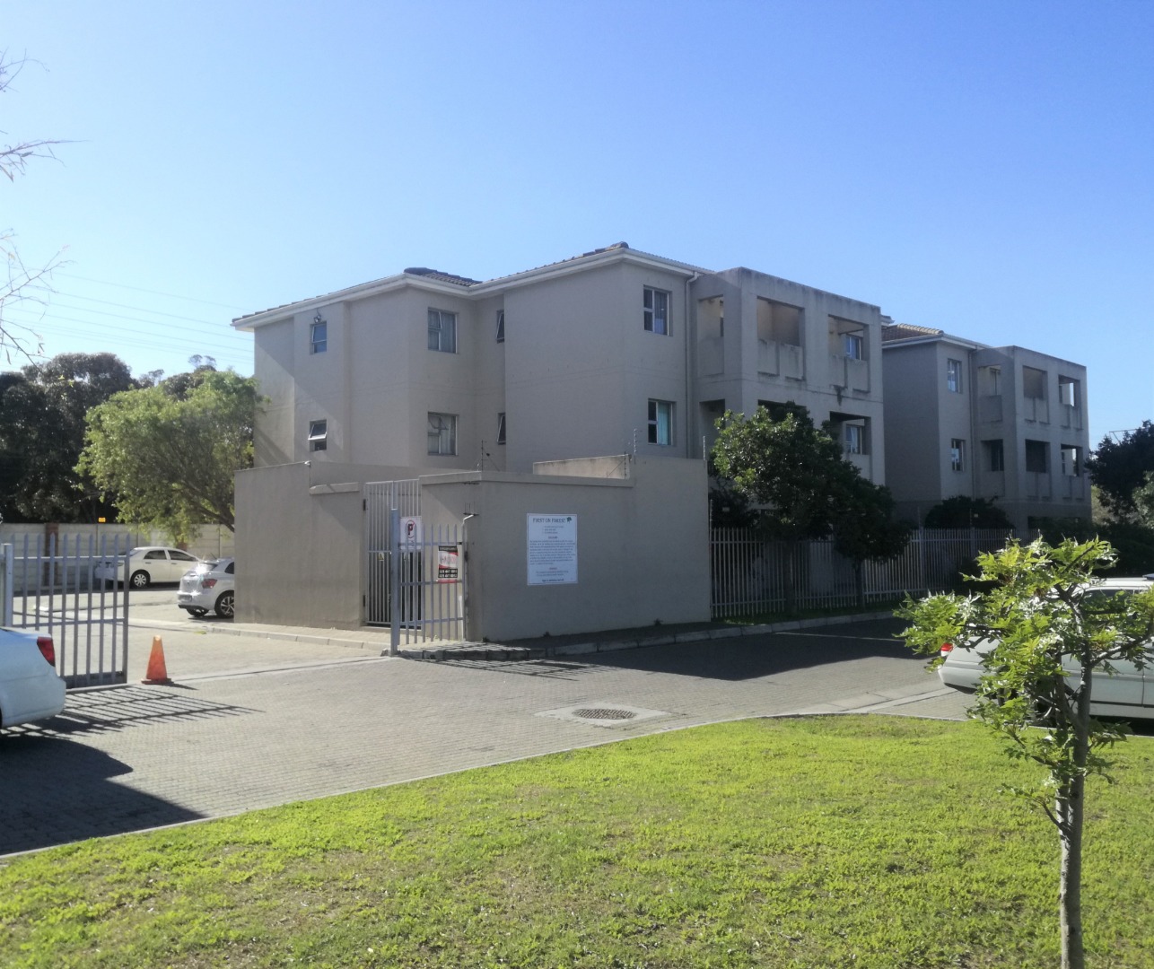 Property and houses for sale in Thornton, Cape Town RE/MAX