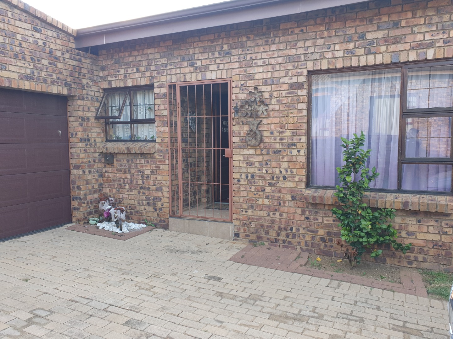 3 Bedroom Townhouse For Sale in Kriel RE/MAX™ of Southern Africa