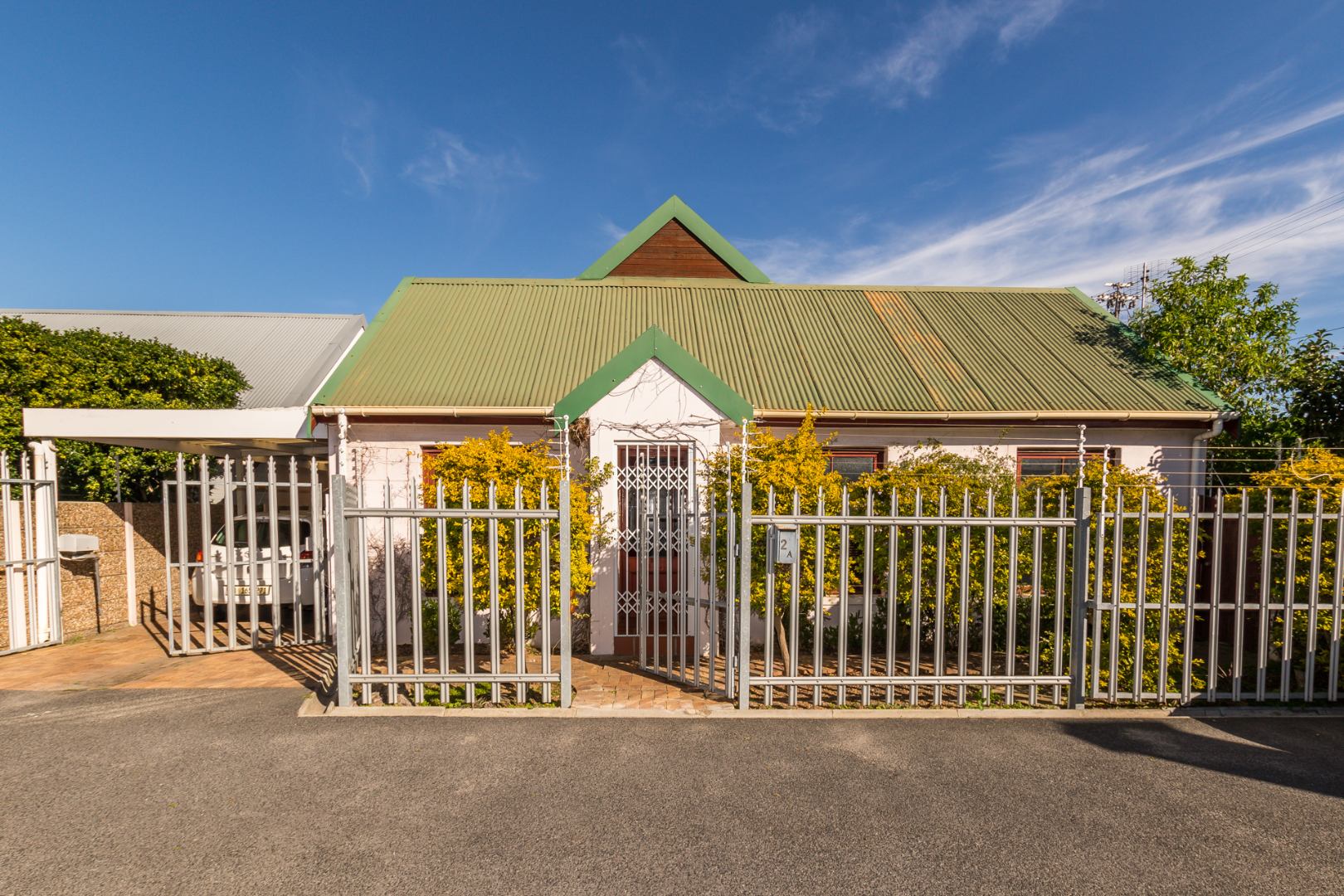 3 Bedroom House For Sale in Plumstead RE/MAX™ of Southern Africa