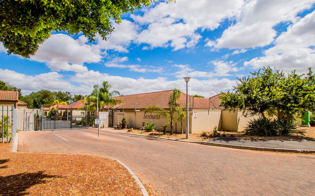 1 Bedroom House For Sale in Wellington Central RE/MAX™ of Southern Africa