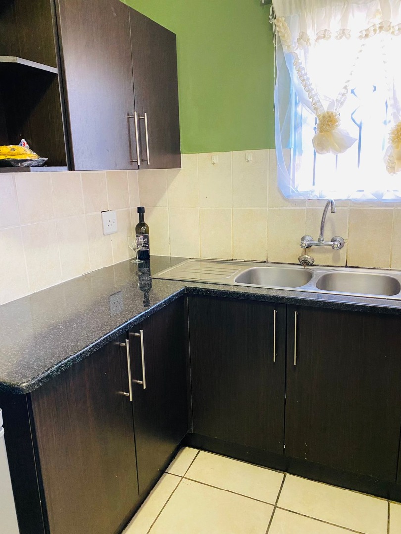 3 Bedroom Townhouse To Rent in Ivy Park RE/MAX™ of Southern Africa