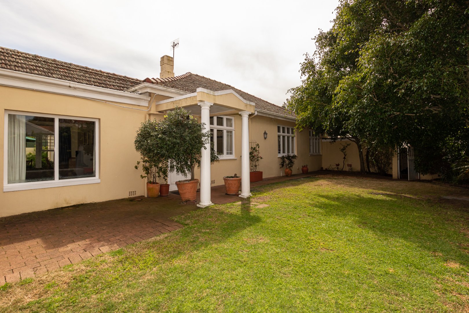 5 Bedroom House For Sale in Claremont RE/MAX™ of Southern Africa