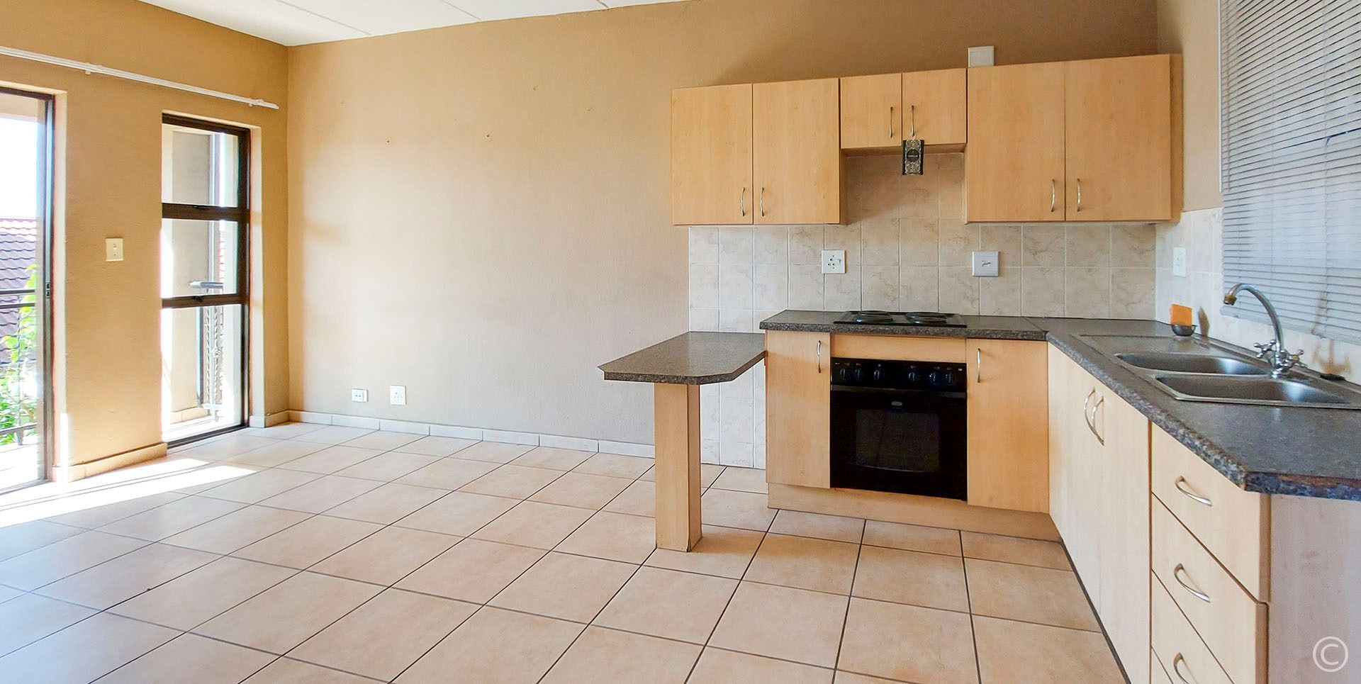 1 Bedroom Apartment / Flat For Sale in Vanderbijlpark SE 10 RE/MAX