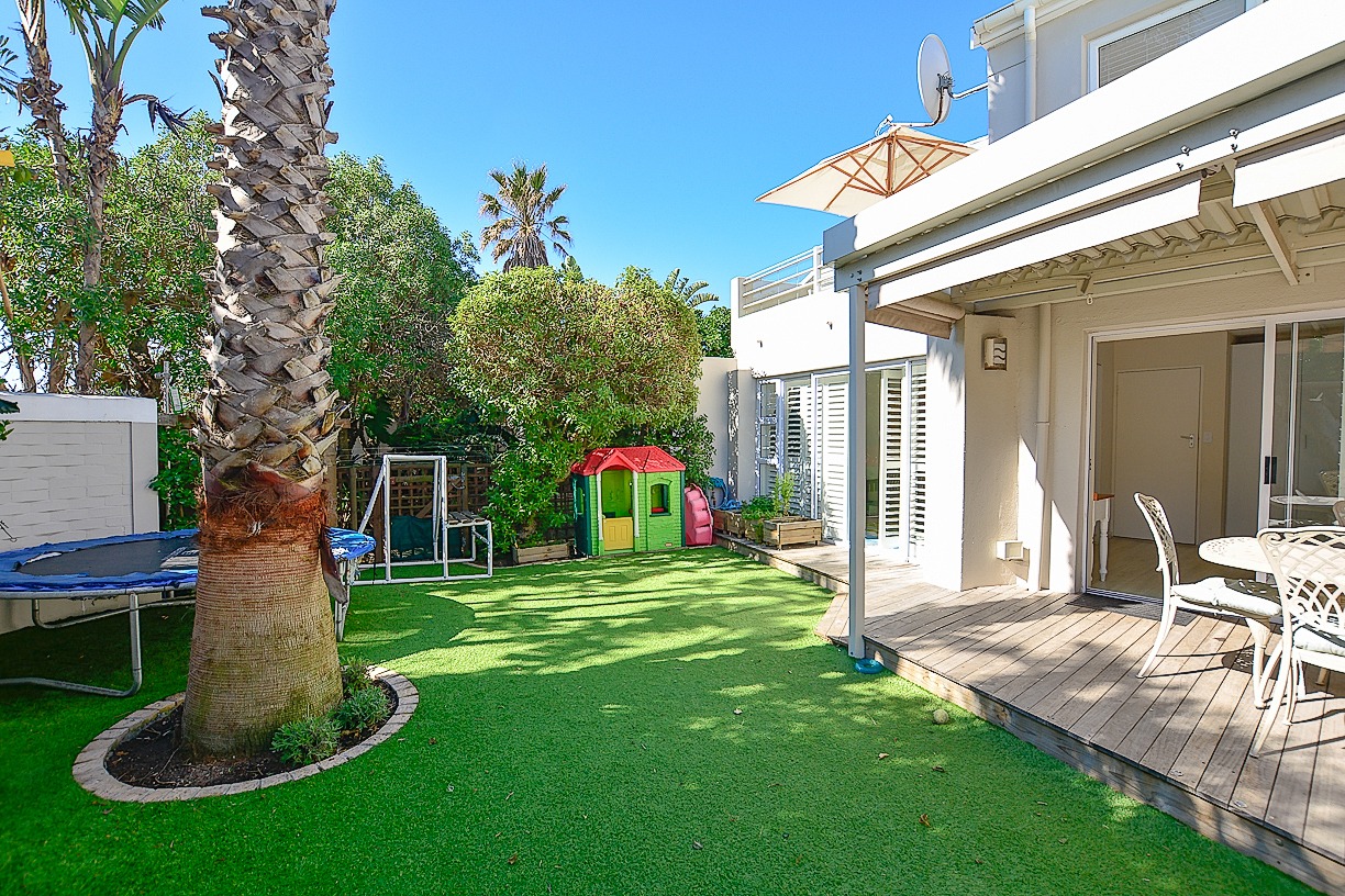 RE/MAX Property Associates