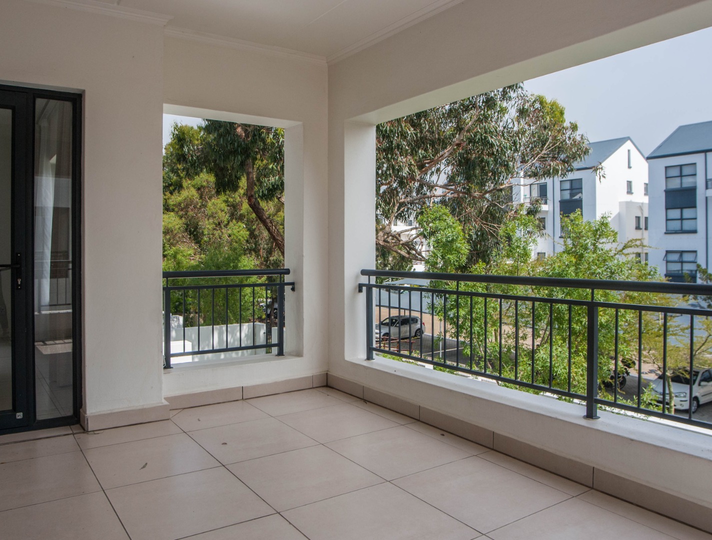 2 Bedroom Apartment / Flat To Rent in De Velde RE/MAX™ of Southern Africa