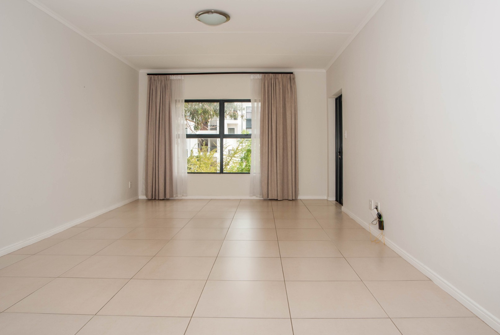 2 Bedroom Apartment / Flat To Rent in De Velde RE/MAX™ of Southern Africa