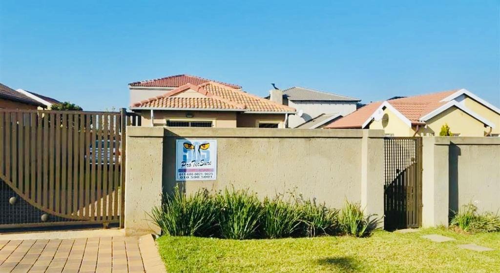 Property to rent in Kibler Park RE/MAX™ of Southern Africa
