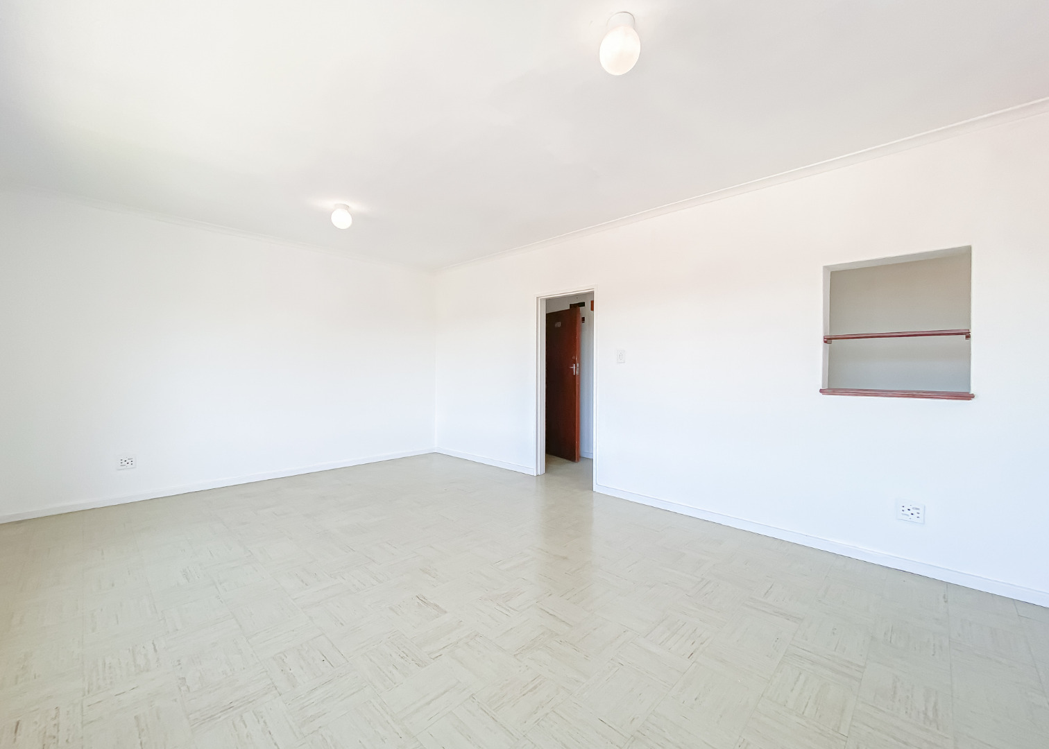 2 bedroom flat to rent in plaistow
