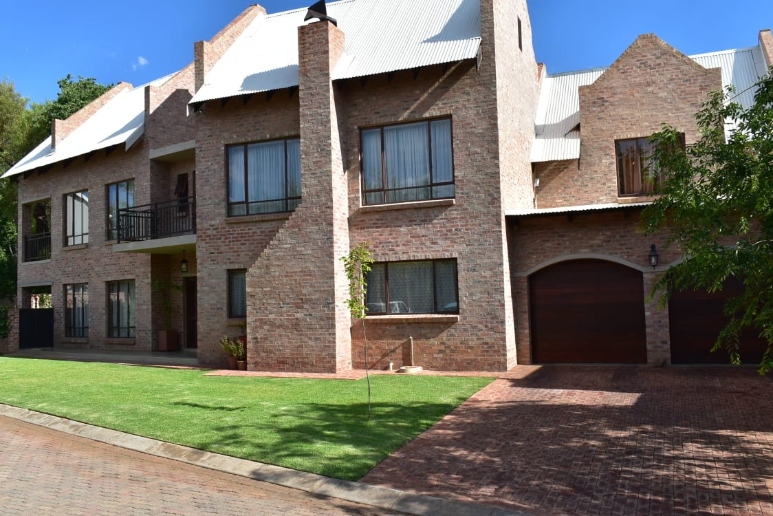 Property and houses for sale in Van Der Hoff Park, Potchefstroom RE/MAX™