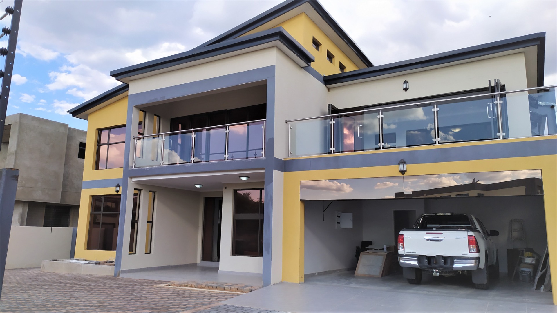 5 Bedroom House To Rent In Sebele Valley Re Max Of Southern Africa