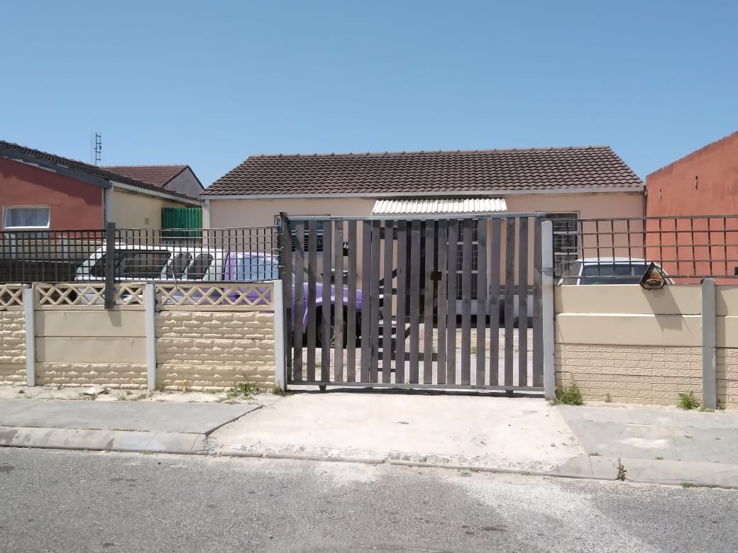 3 Bedroom House For Sale in Portlands RE/MAX™ of Southern Africa