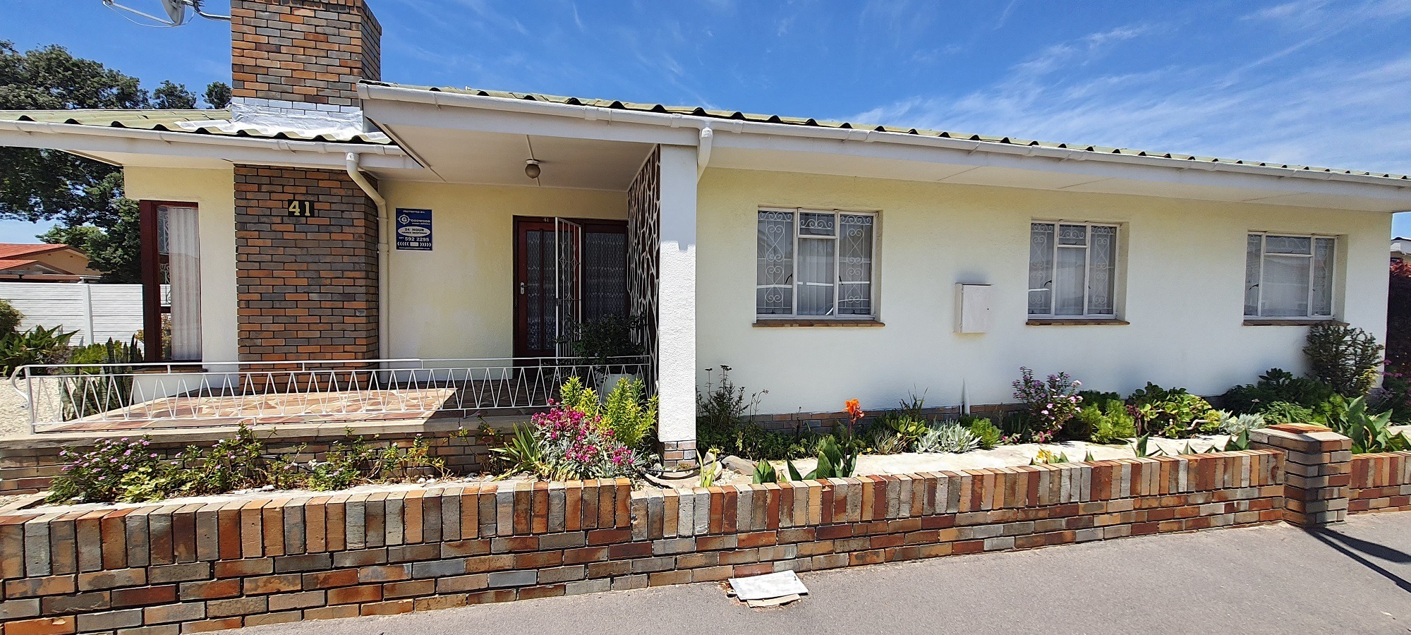 3 Bedroom House For Sale in Goodwood Estate RE/MAX™ of Southern Africa