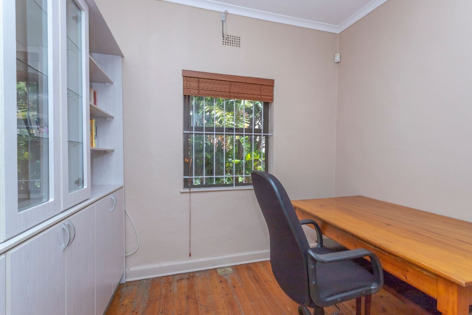 3 Bedroom House For Sale in Vredehoek RE/MAX™ of Southern Africa