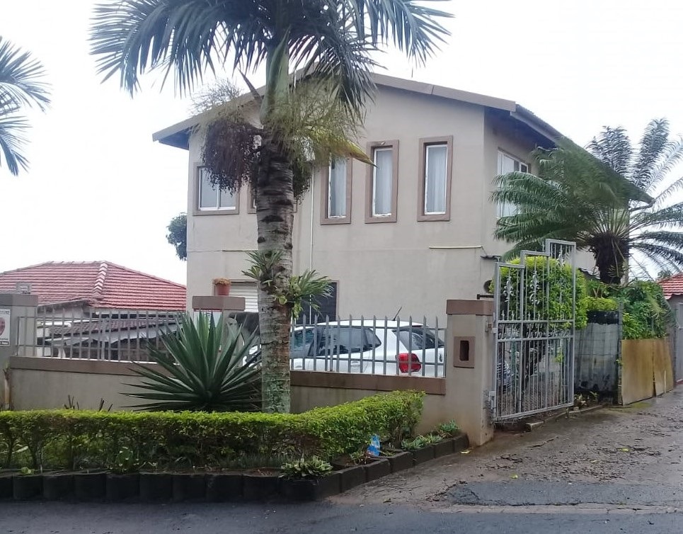 3 Bedroom House For Sale in Duffs Road RE/MAX™ of Southern Africa