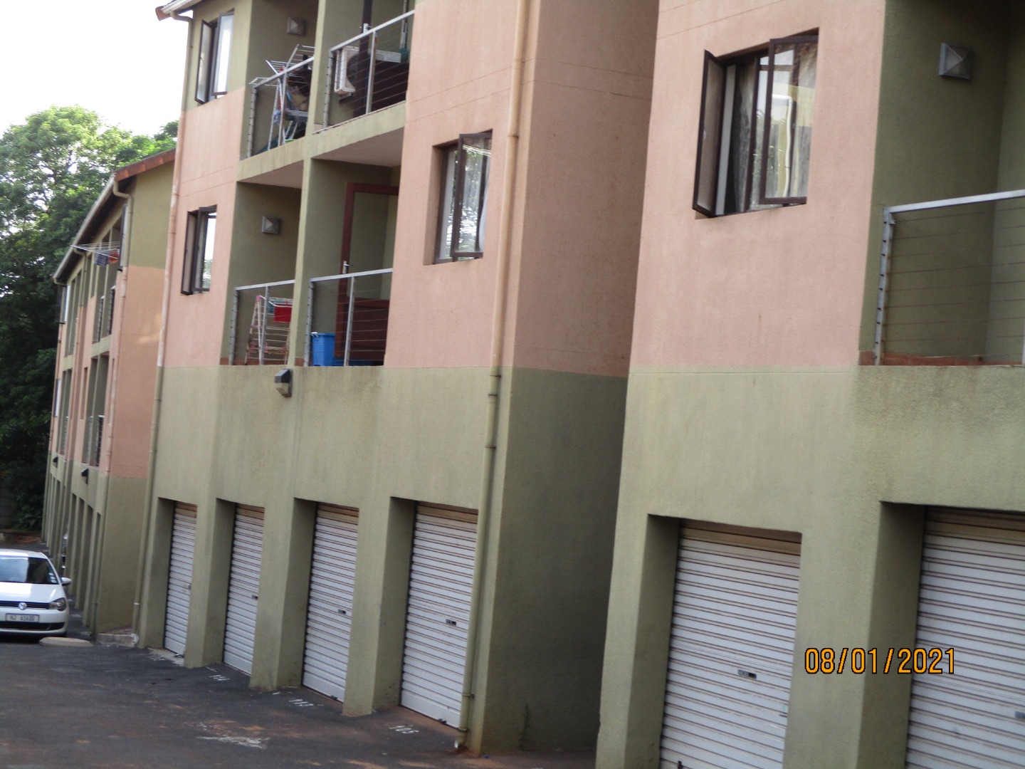 2 Bedroom Apartment / Flat For Sale in Montclair RE/MAX™ of Southern