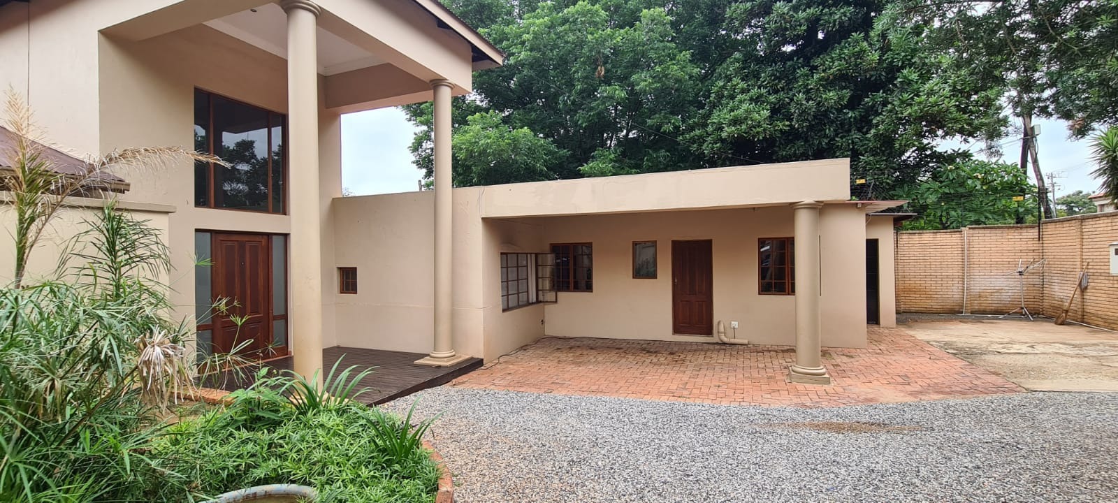 9 Bedroom House For Sale in Silverton RE/MAX™ of Southern Africa