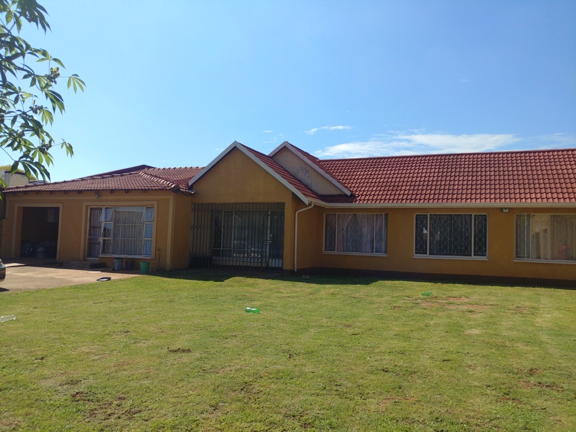 Property for sale in Rondebult RE/MAX™ of Southern Africa
