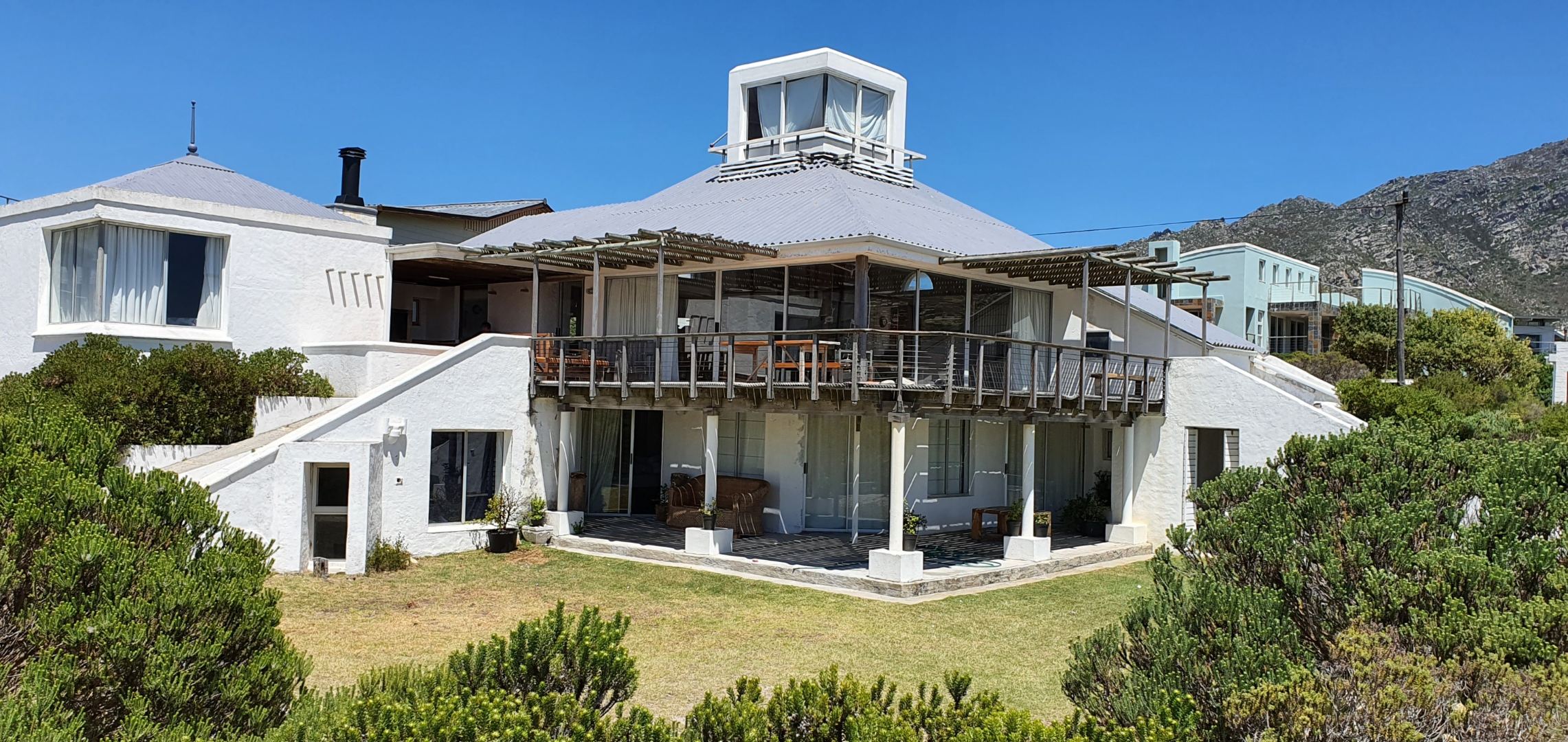 5 Bedroom House For Sale in Pringle Bay RE/MAX™ of Southern Africa