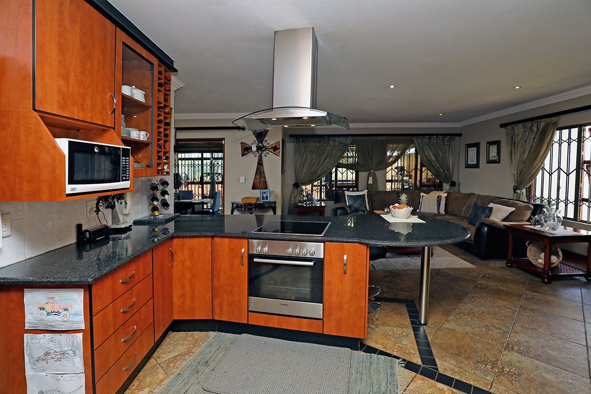 3 Bedroom House For Sale in Boksburg West RE/MAX™ of Southern Africa