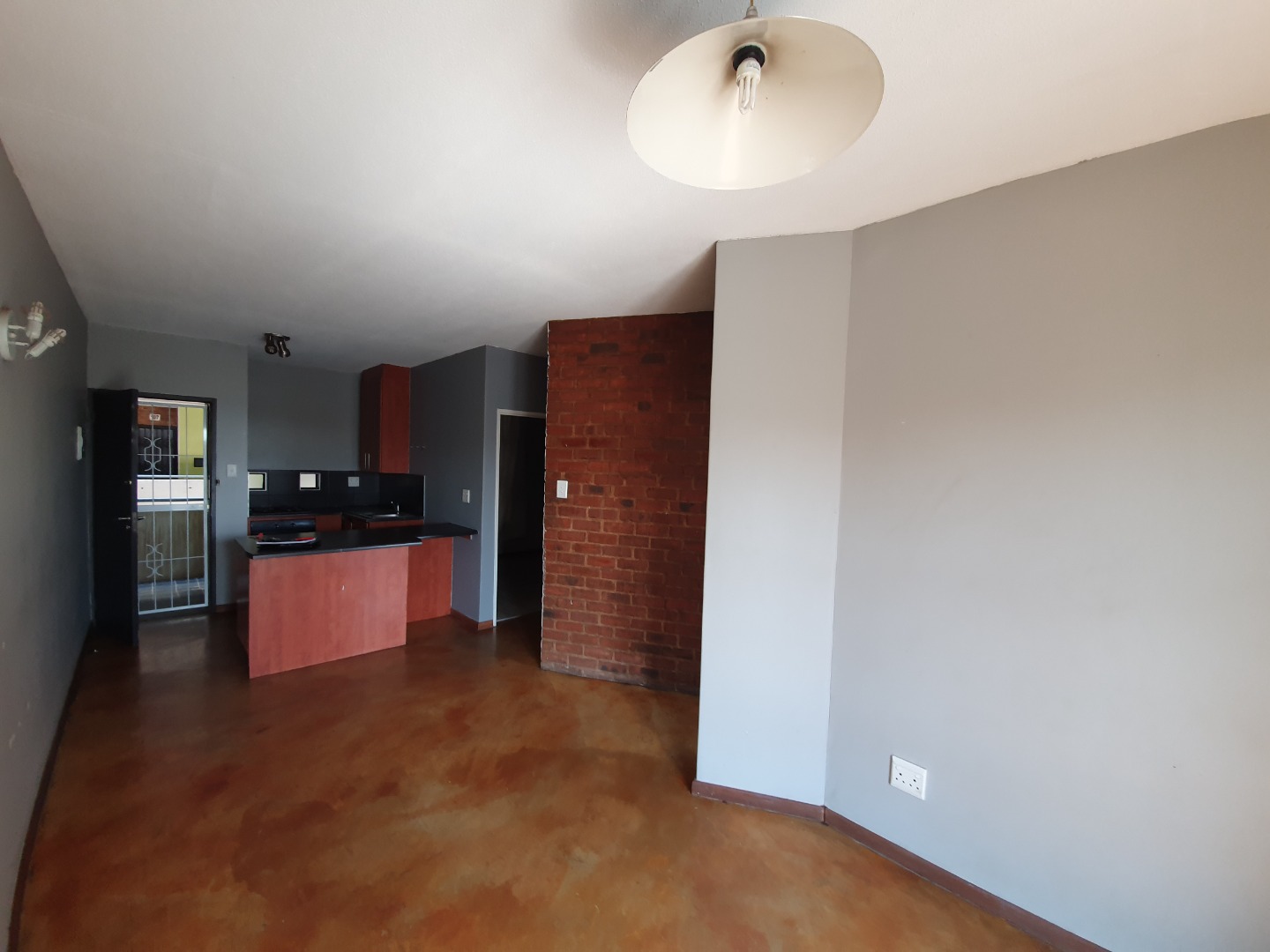 2 Bedroom Apartment / Flat For Sale in Hatfield RE/MAX™ of Southern