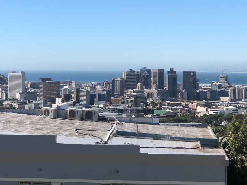 1 Bedroom Apartment / Flat For Sale in Vredehoek RE/MAX™ of Southern