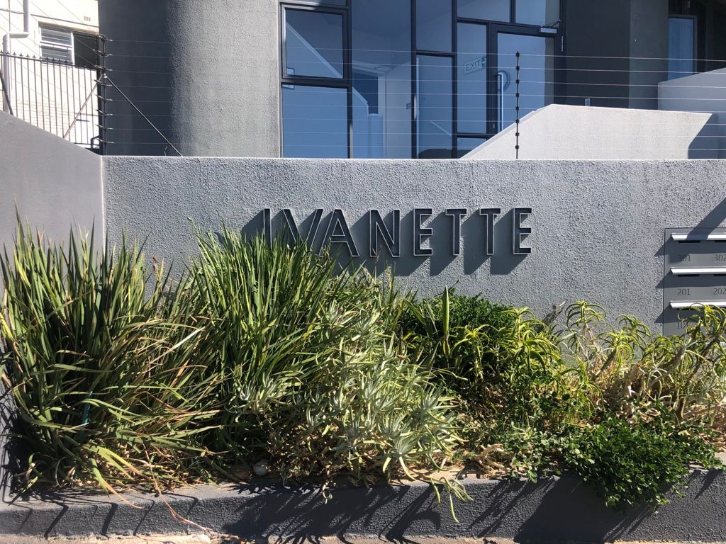 1 Bedroom Apartment / Flat For Sale in Vredehoek RE/MAX™ of Southern