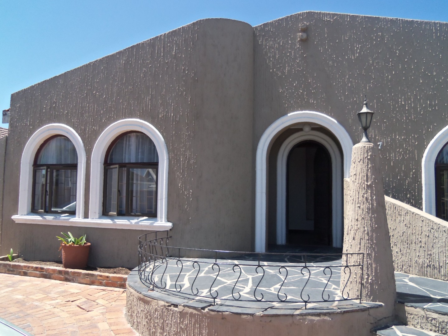 3 Bedroom House For Sale in Fairways RE/MAX™ of Southern Africa