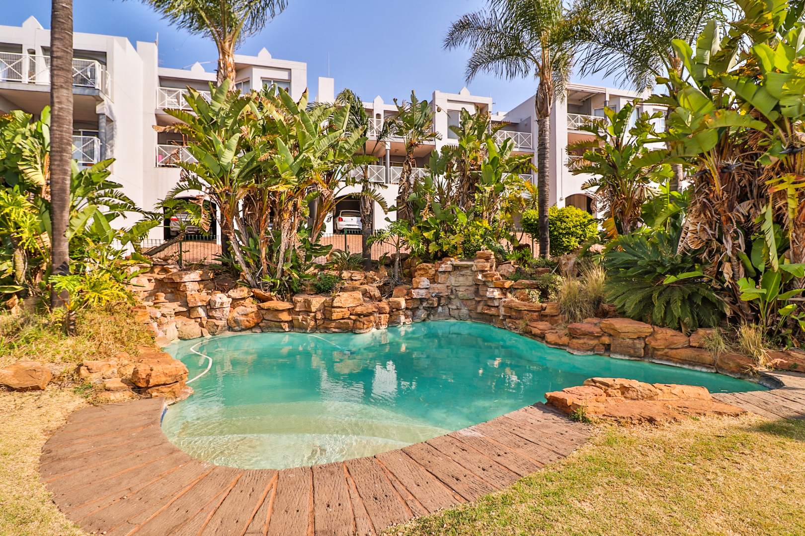 2 Bedroom Townhouse For Sale in Northcliff RE/MAX™ of Southern Africa