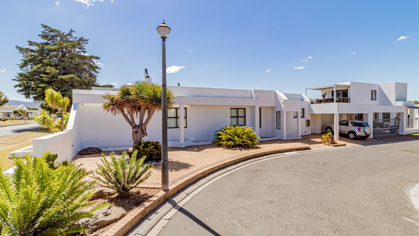 Property for sale in Edgemead RE/MAX™ of Southern Africa