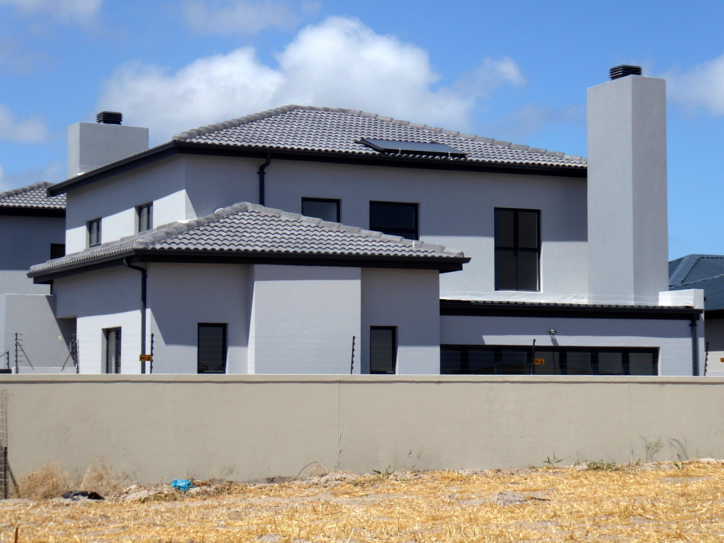 3 Bedroom House For Sale in Sandown RE/MAX™ of Southern Africa