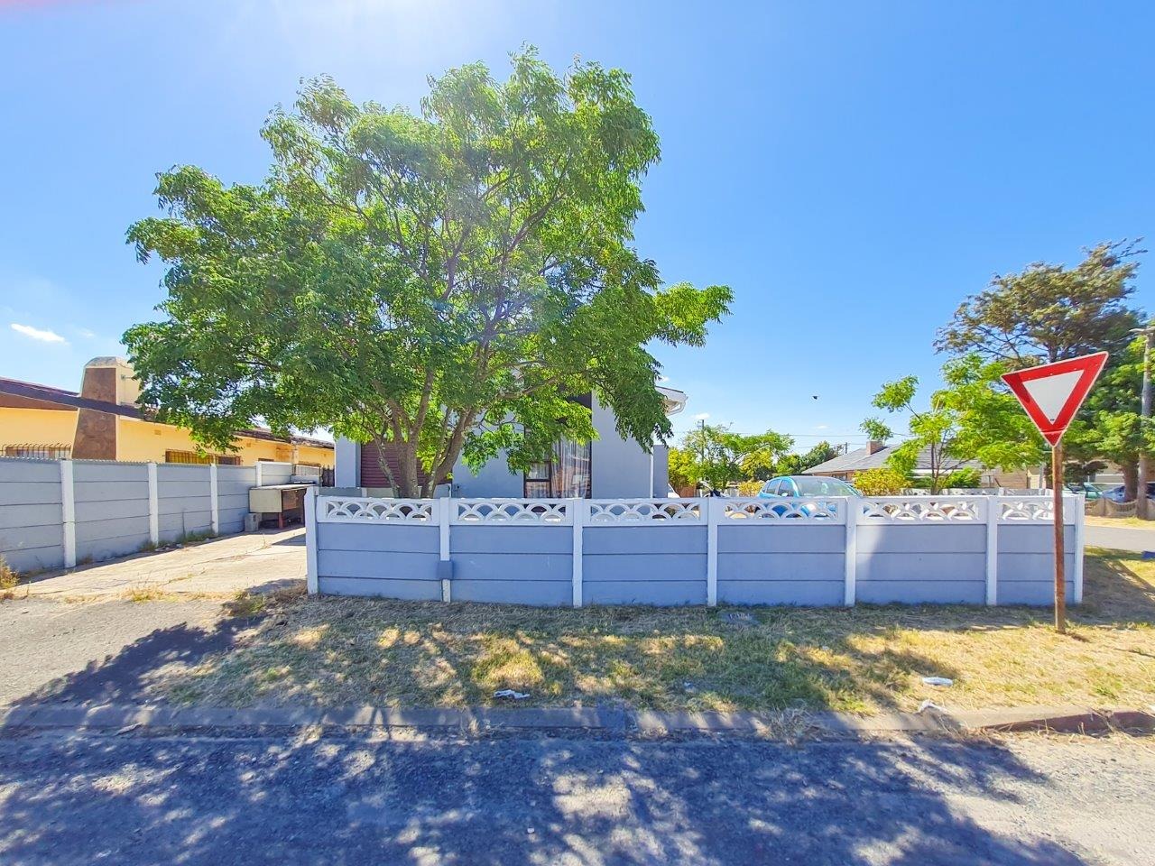 3 Bedroom House For Sale in Peerless Park West RE/MAX™ of Southern Africa