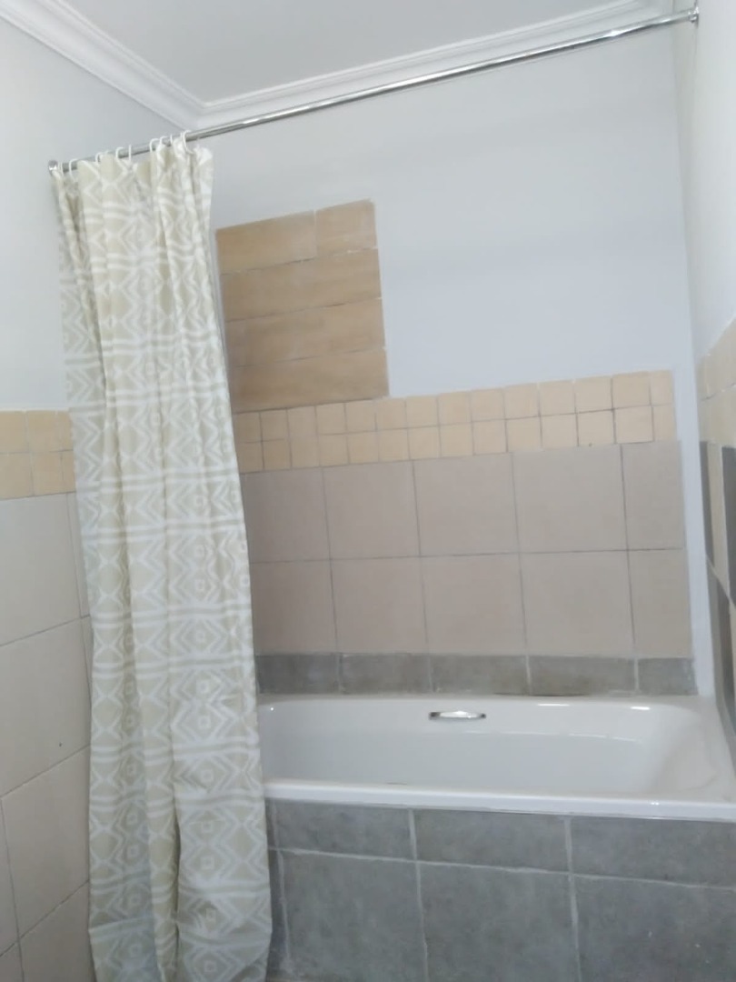 1 Bedroom Apartment / Flat To Rent in Blairgowrie RE/MAX™ of Southern