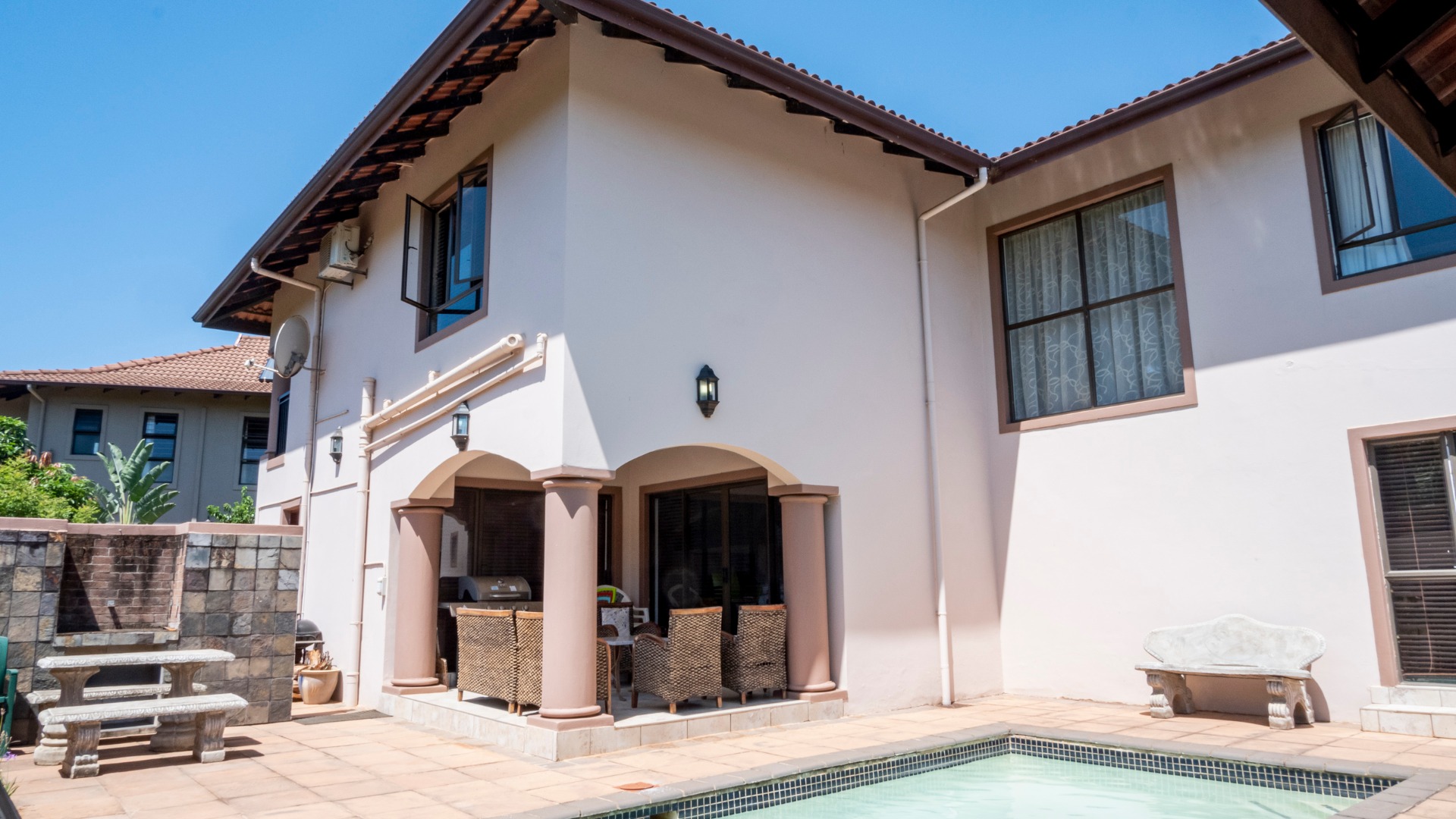 3 Bedroom House For Sale in Izinga Ridge RE/MAX™ of Southern Africa
