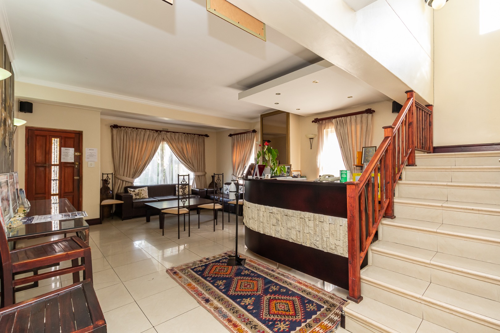 10 Bedroom House For Sale in Rondebosch East RE/MAX™ of Southern Africa