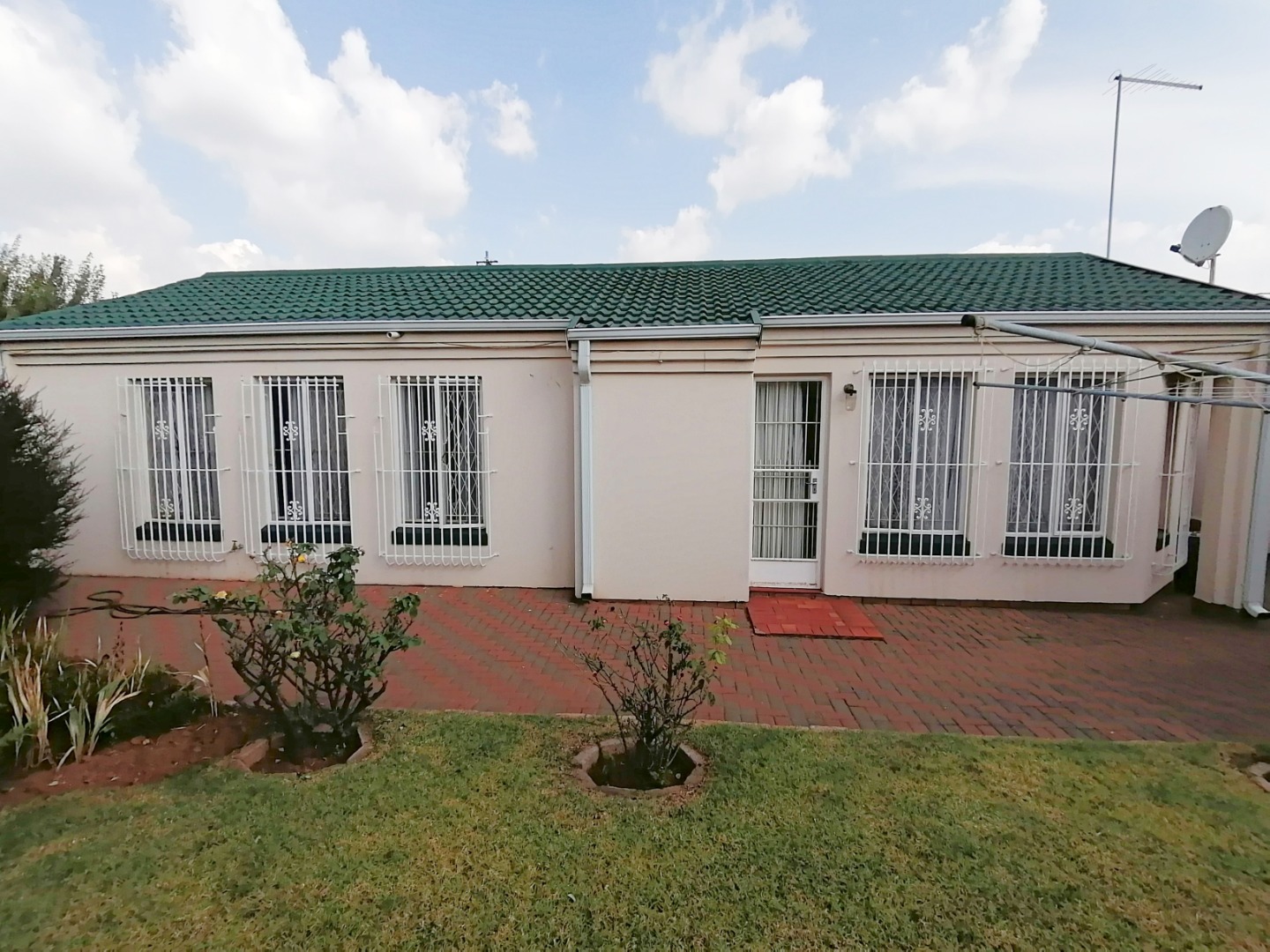 Property and houses for sale in Sunnyridge, Germiston RE/MAX