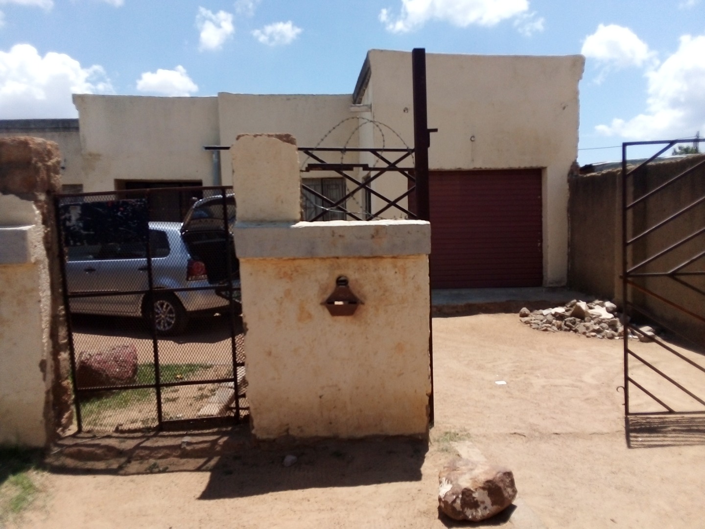 3 Bedroom House For Sale in Soshanguve V RE/MAX™ of Southern Africa