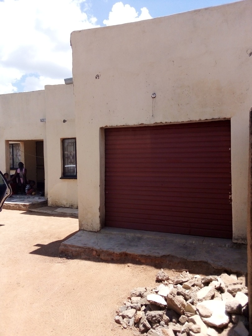 3 Bedroom House For Sale in Soshanguve V RE/MAX™ of Southern Africa