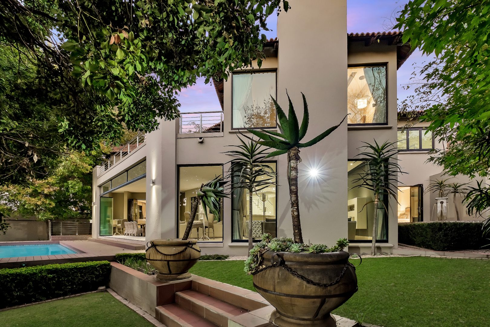 5 Bedroom House For Sale in Hurlingham RE/MAX™ of Southern Africa