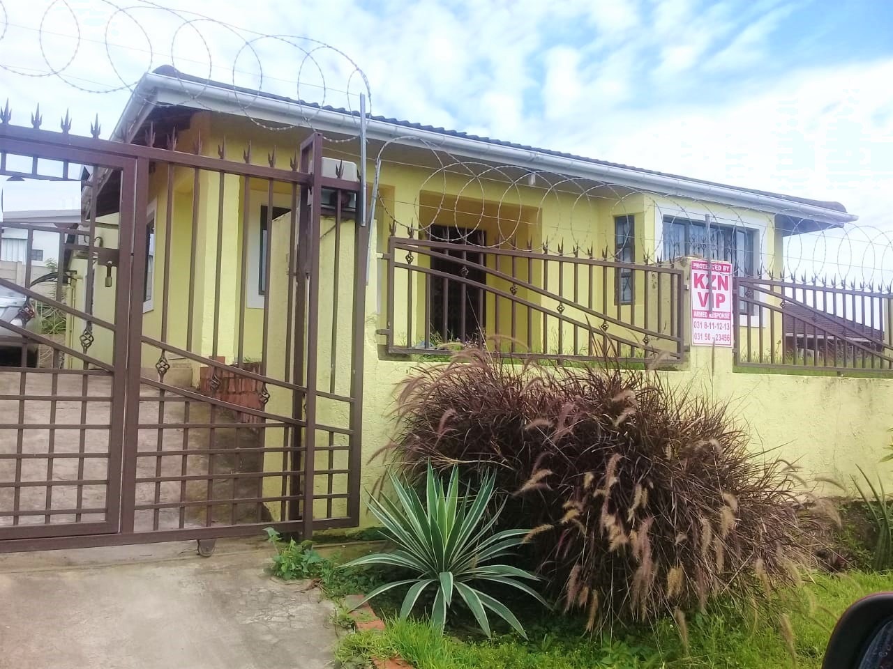 3 Bedroom House For Sale in Centenary Park RE/MAX™ of Southern Africa