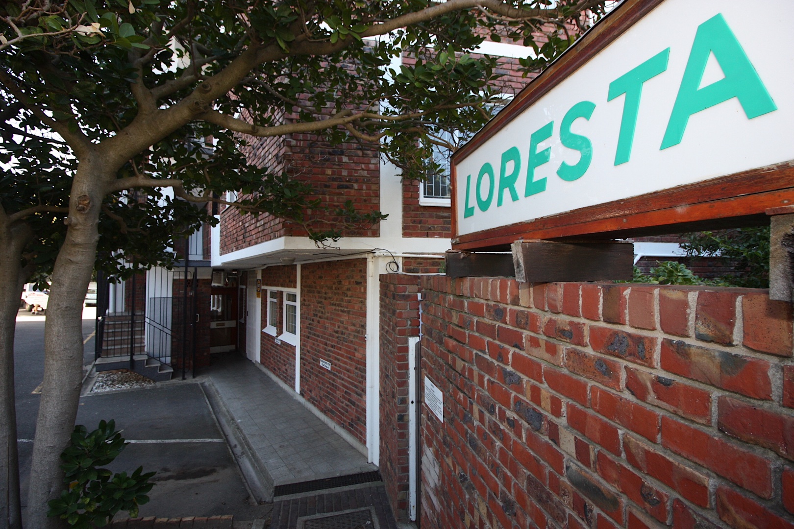 2 Bedroom Apartment / Flat For Sale in Rondebosch RE/MAX™ of Southern