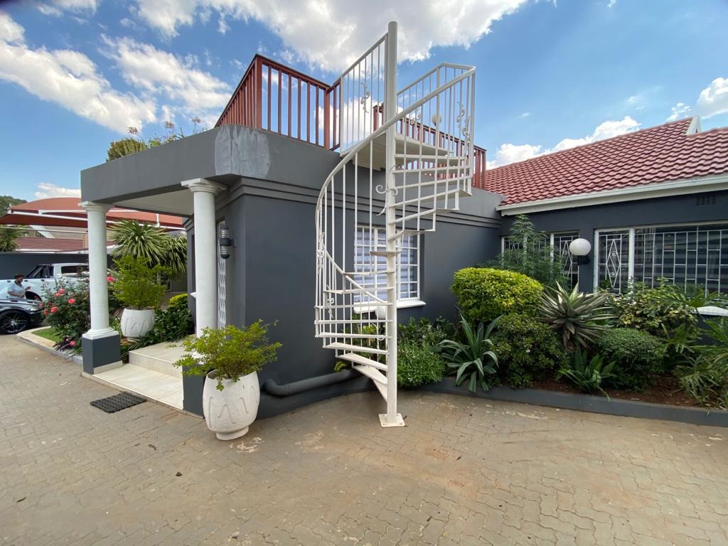 4 Bedroom House For Sale in Van Dyk Park RE/MAX™ of Southern Africa