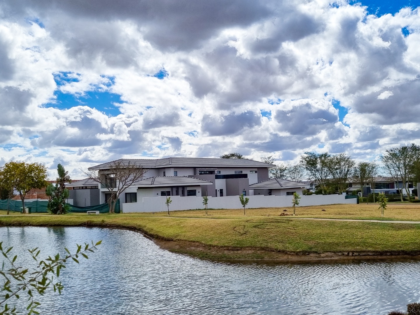 6 Bedroom House For Sale in Lombardy Estate RE/MAX™ of Southern Africa